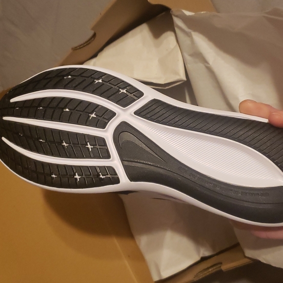 Girl's Nike Star Runner Sneakers 👟 - Picture 3 of 4